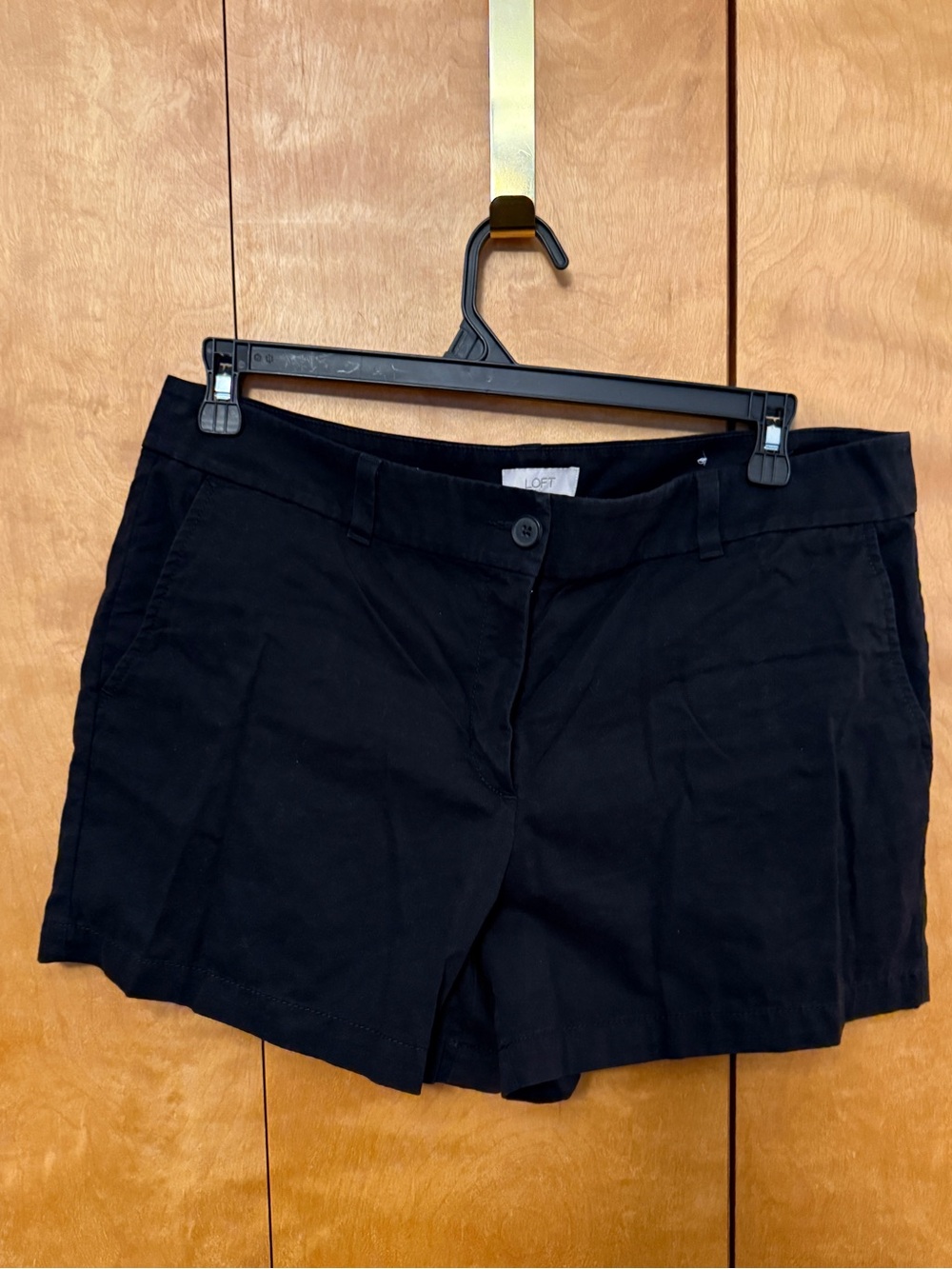 LOFT Black Tailored Women's Cotton Blend shorts size 12